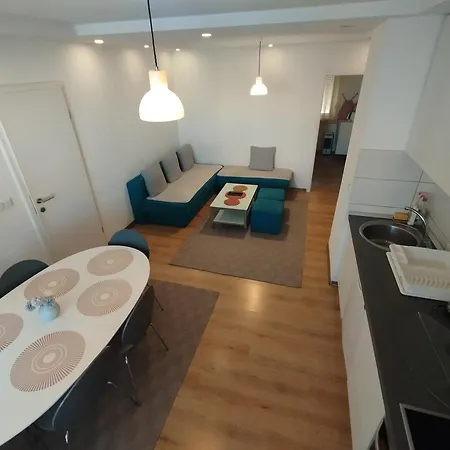 Διαμέρισμα Nn 1984